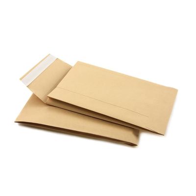120 gramos de papel Kraft estilo de bolsillo Gusset sobre para la conveniencia de embalaje expreso