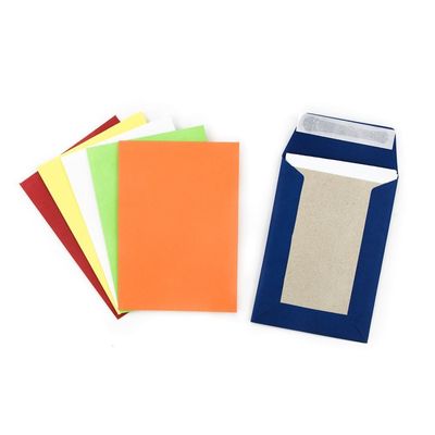 Envase de bolsillo personalizado con papel Kraft Ace y fondo de cartón gris