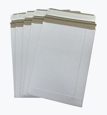 Tamaño personalizado A4 Papel reciclado con tiras de cinta de correo Solución de embalaje ecológica